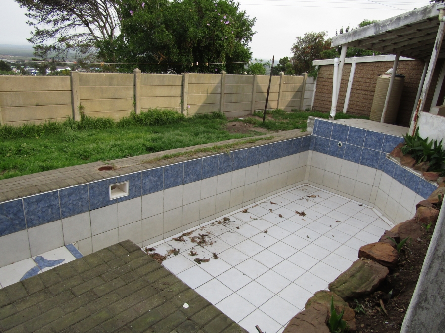 4 Bedroom Property for Sale in Panorama Eastern Cape